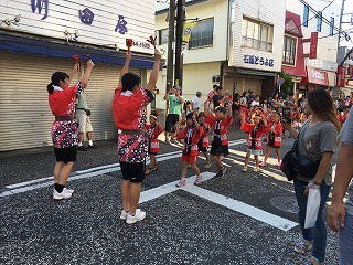 豊泉幼稚園　鳴子踊り